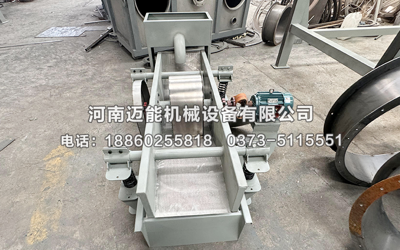 紙漿高頻跳篩已發(fā)貨龍口市，請(qǐng)朱經(jīng)理注意查收！