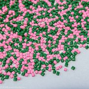 振動篩在塑料顆粒除雜、分級中的應(yīng)用